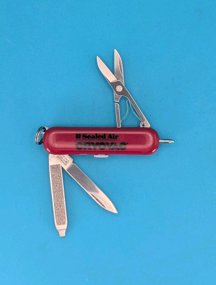 Victorinox Signature Swiss Army Knife Multi Tool! Red! *CRYOVAC*