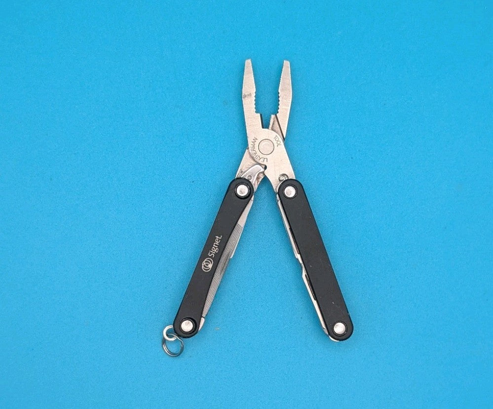 Leatherman SQUIRT PS4 Multi-Tool With Pliers Scissors Knife BLACK! *SIGNET*
