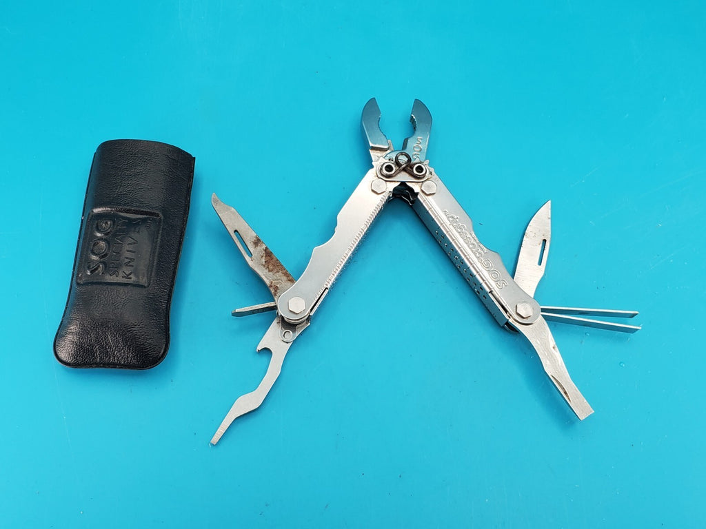SOG Crossgrip Multitool Knife! With Sheath!