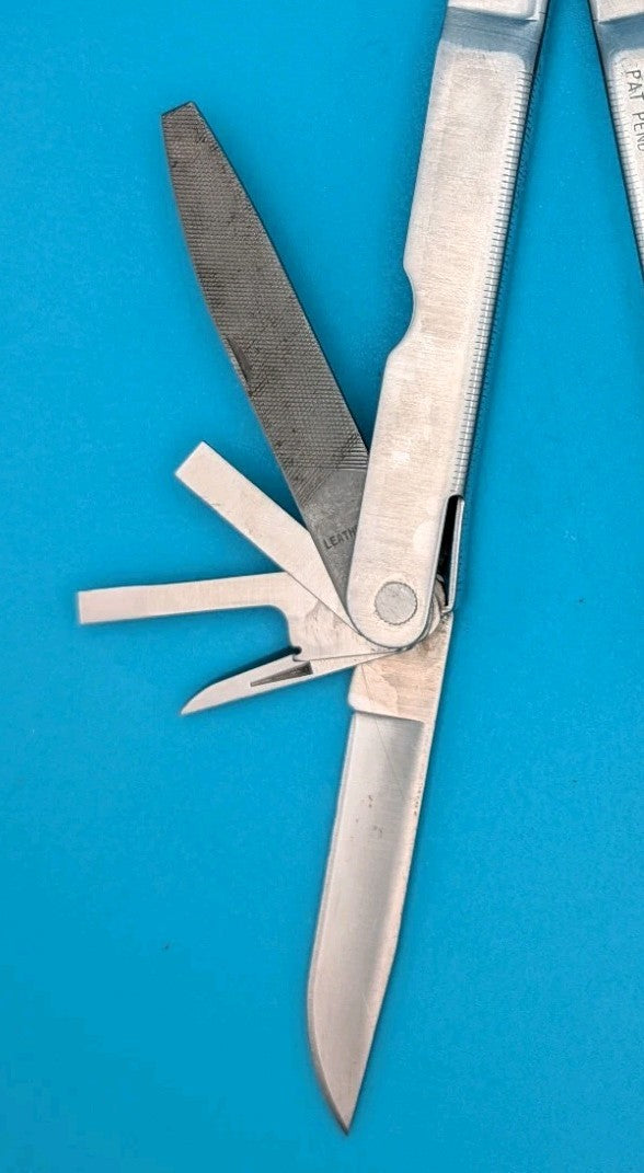 LEATHERMAN Super TOOL Multi Function Tool PLIERS, Stainless! 08/00 DATE