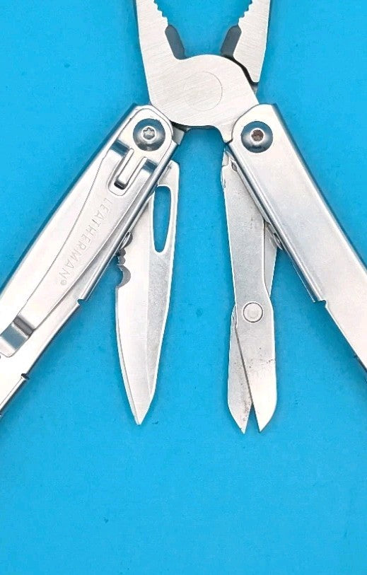 LEATHERMAN WINGMAN MULTI-TOOL! FAST SHIPPING!