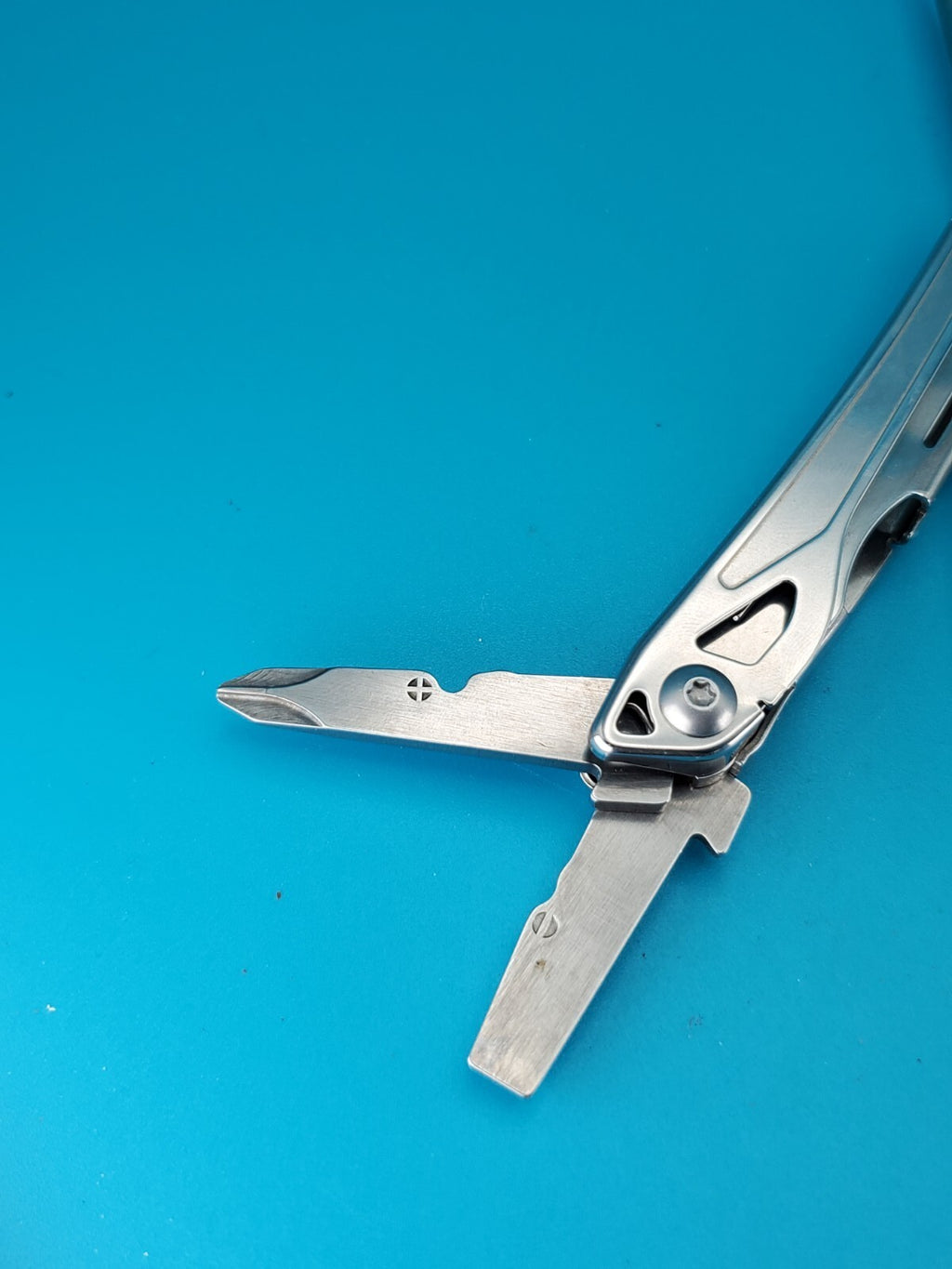 Leatherman Sidekick Multi-Tool, Knife, Pliers, Saw, Stainless! With Sheath!