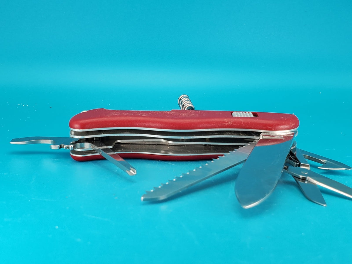 Victorinox Outrider Red Swiss Army Knife Multi Tool! Original Slide Lock! *CODY*