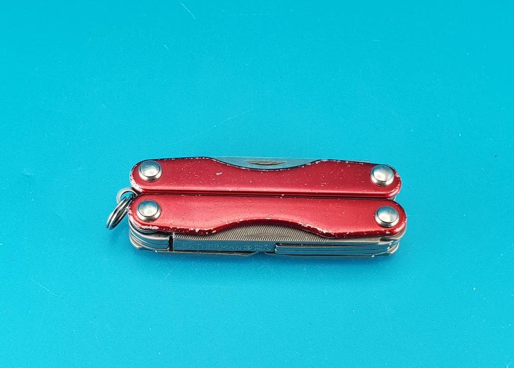 Leatherman Squirt P4 Multi-Tool, Key Ring, Retired, Red