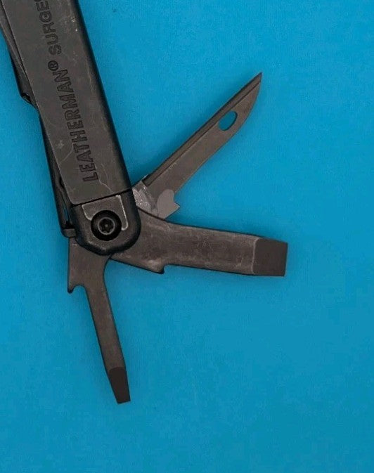 Leatherman Surge Heavy Duty Multi-Tool! GOOD WORKING CONDITION! BLACK OXIDE!