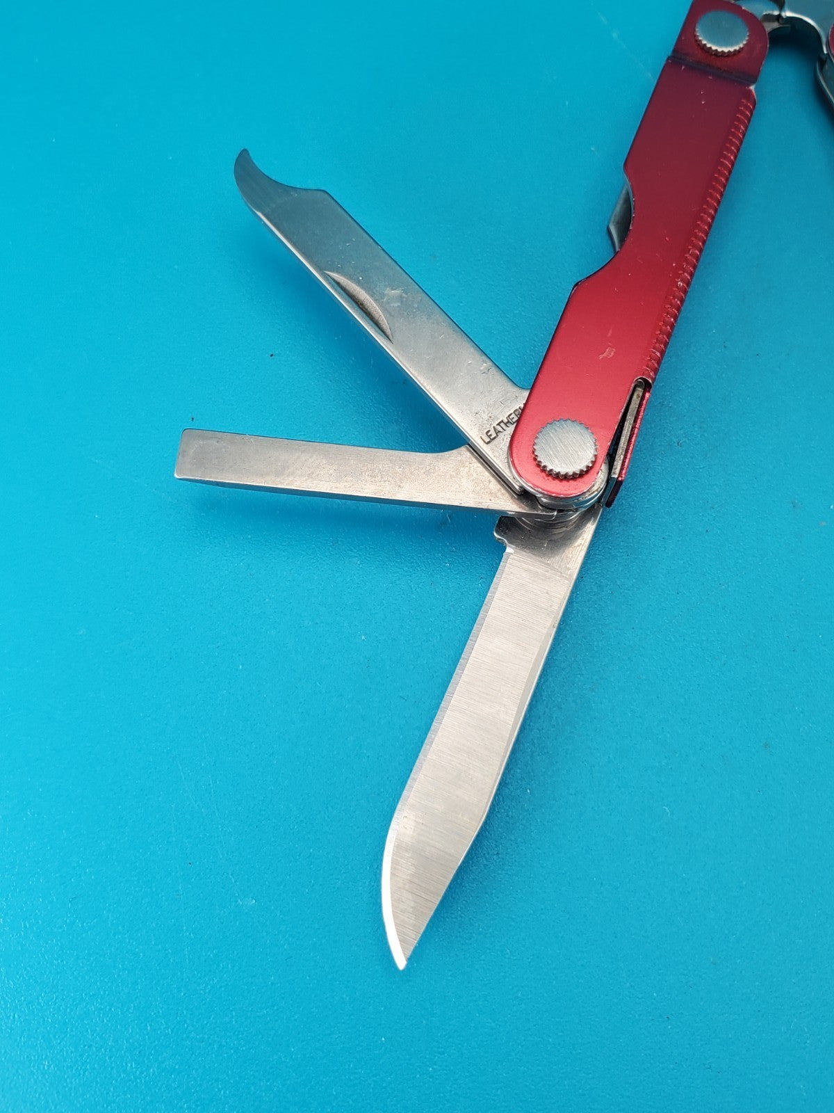Leatherman Micra Multi-Tool, Knife, Scissors, Key Ring, Red!