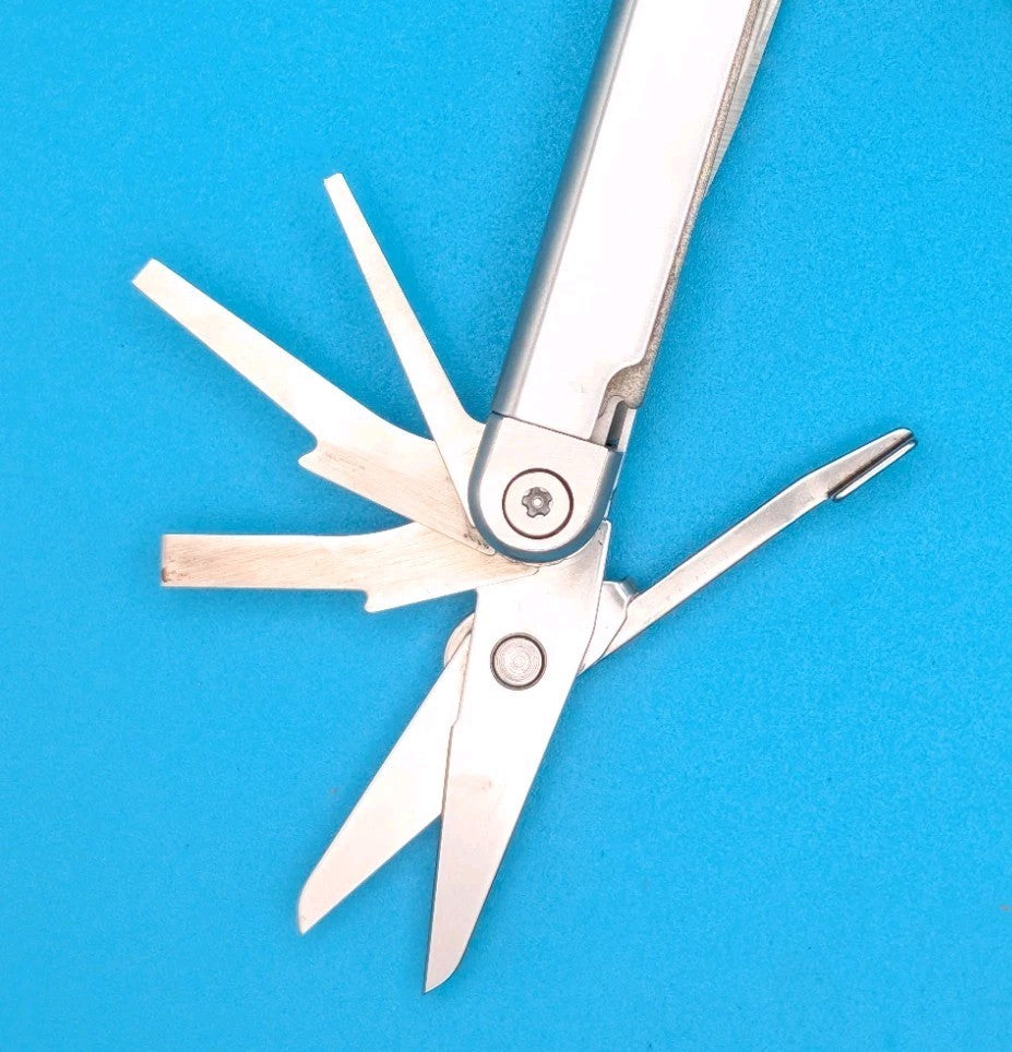 Vintage Leatherman Wave Original Multi Tool! Dated 0402 (APR, 2002) WITH SHEATH!