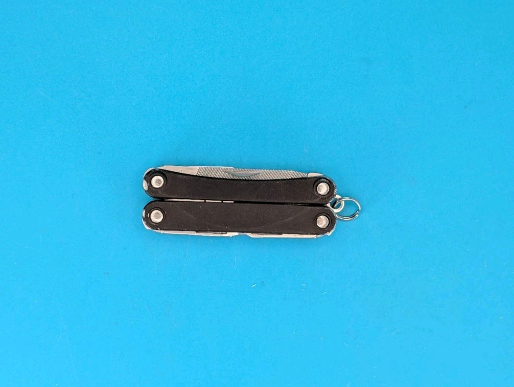 Leatherman SQUIRT PS4 Multi-Tool With Pliers Scissors Knife BLACK!