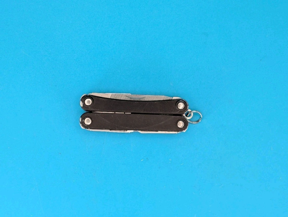 Leatherman SQUIRT PS4 Multi-Tool With Pliers Scissors Knife BLACK!