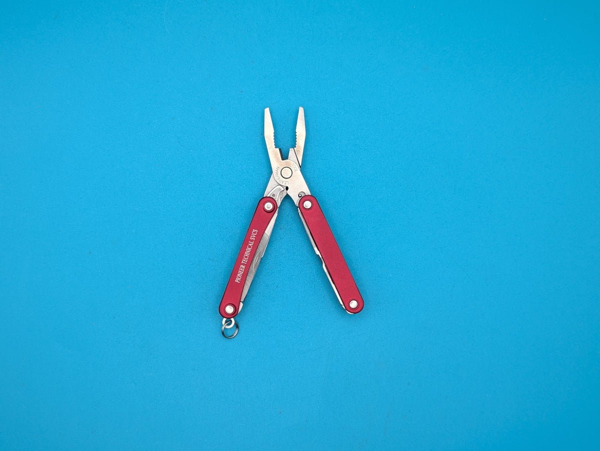 Leatherman SQUIRT PS4 Multi-Tool With Pliers Scissors Knife RED! *PIONEER TECH*
