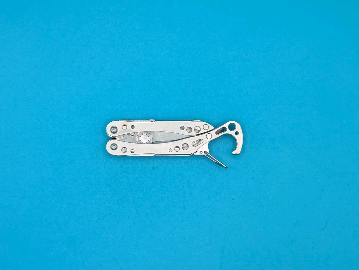 Leatherman Style CS Red Multi-Tool! FAST SHIPPING!