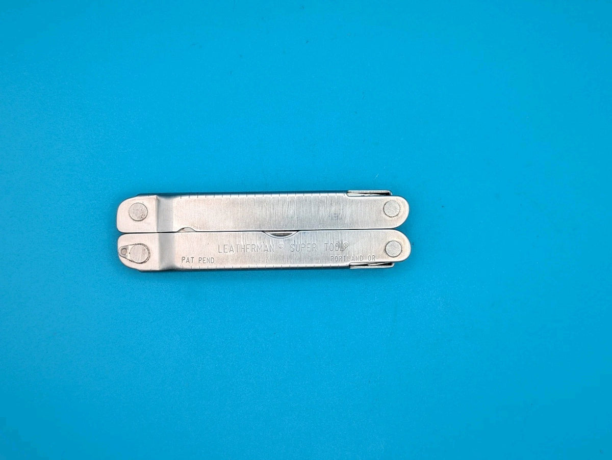 LEATHERMAN Super TOOL Multi Function Tool PLIERS, Stainless! 08/00 DATE