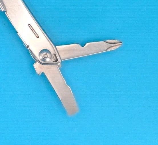 LEATHERMAN WINGMAN MULTI-TOOL! FAST SHIPPING! WITH SHEATH!