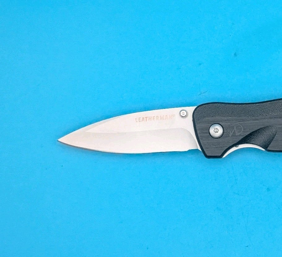 Leatherman Crater C33 Plain Edge Pocket Knife! Black!