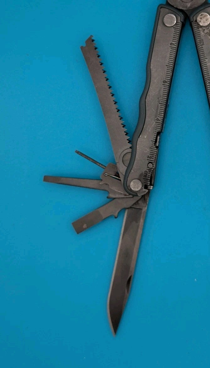 Leatherman BLAST Multi-Tool , Retired Multitool w/ Knife Pliers! BLACK OXIDE!
