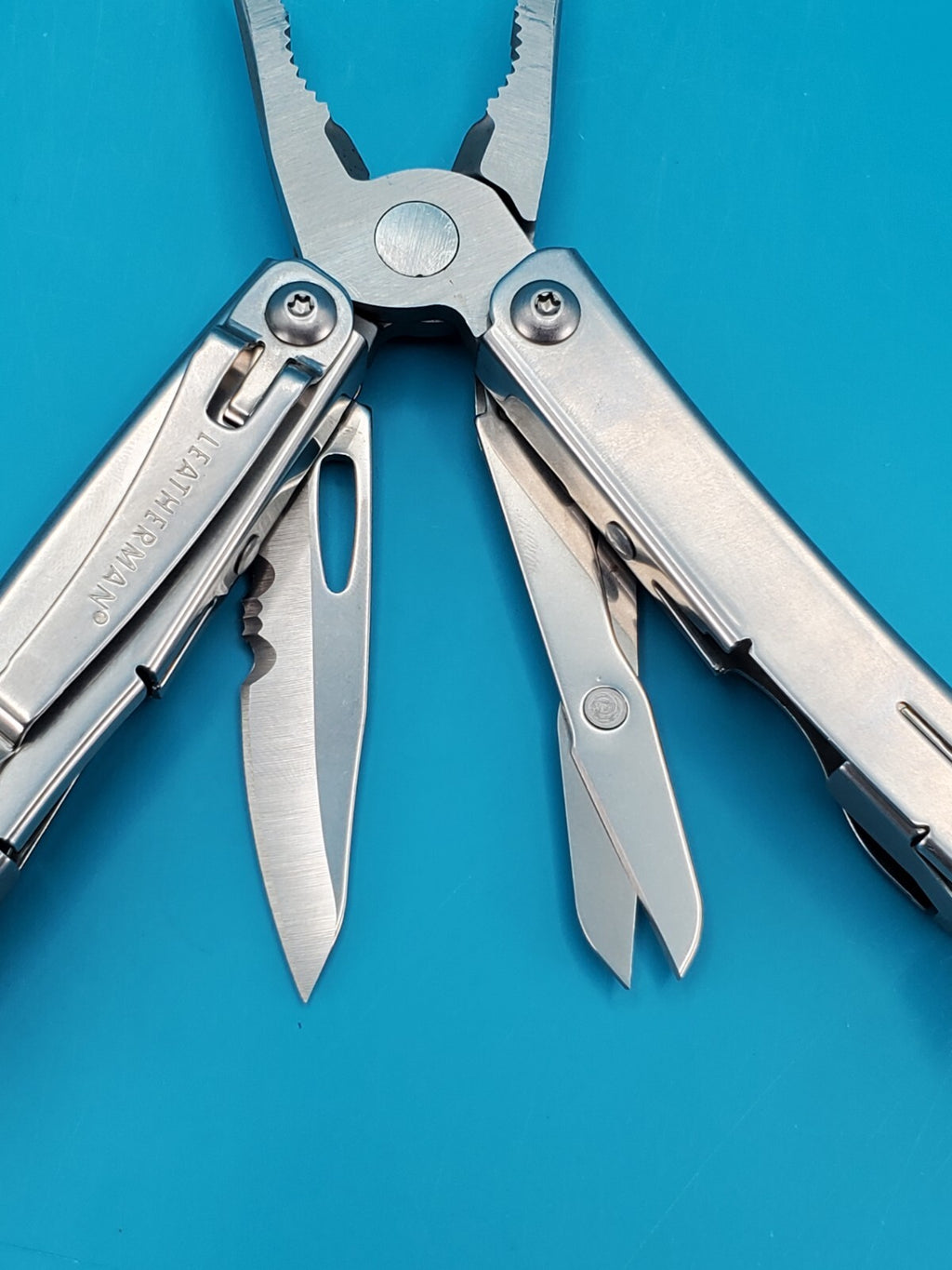 Leatherman Wingman Multi-Tool with Sheath