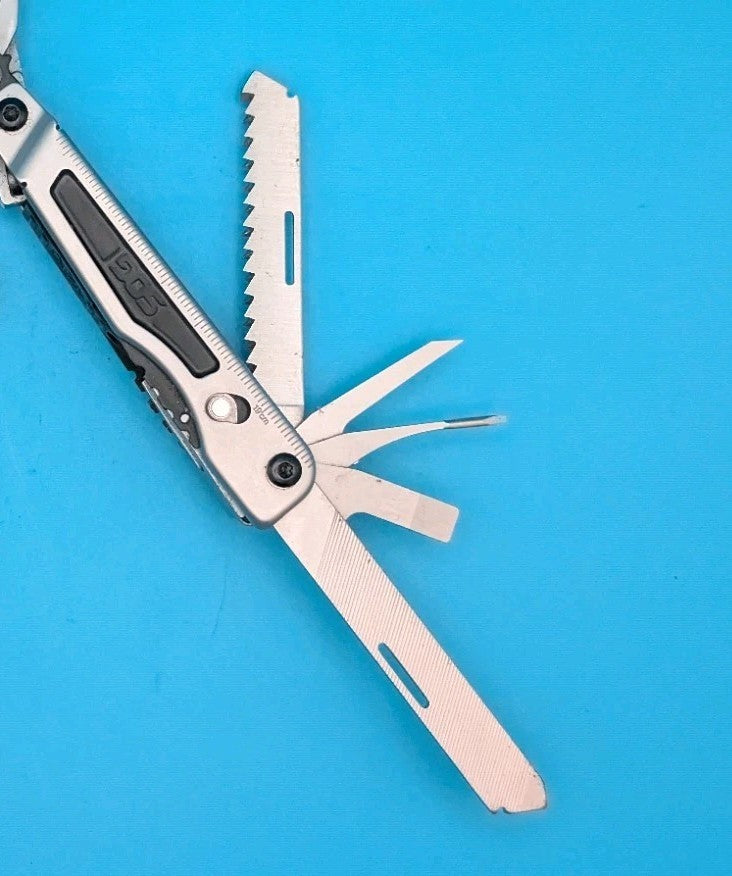 Retired SOG PowerPlay Knife Pliers Multi Tool!