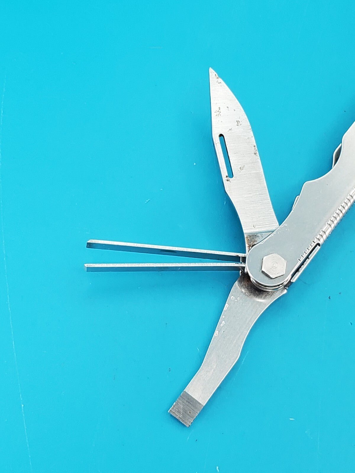 SOG Crossgrip Multitool Knife! With Sheath!