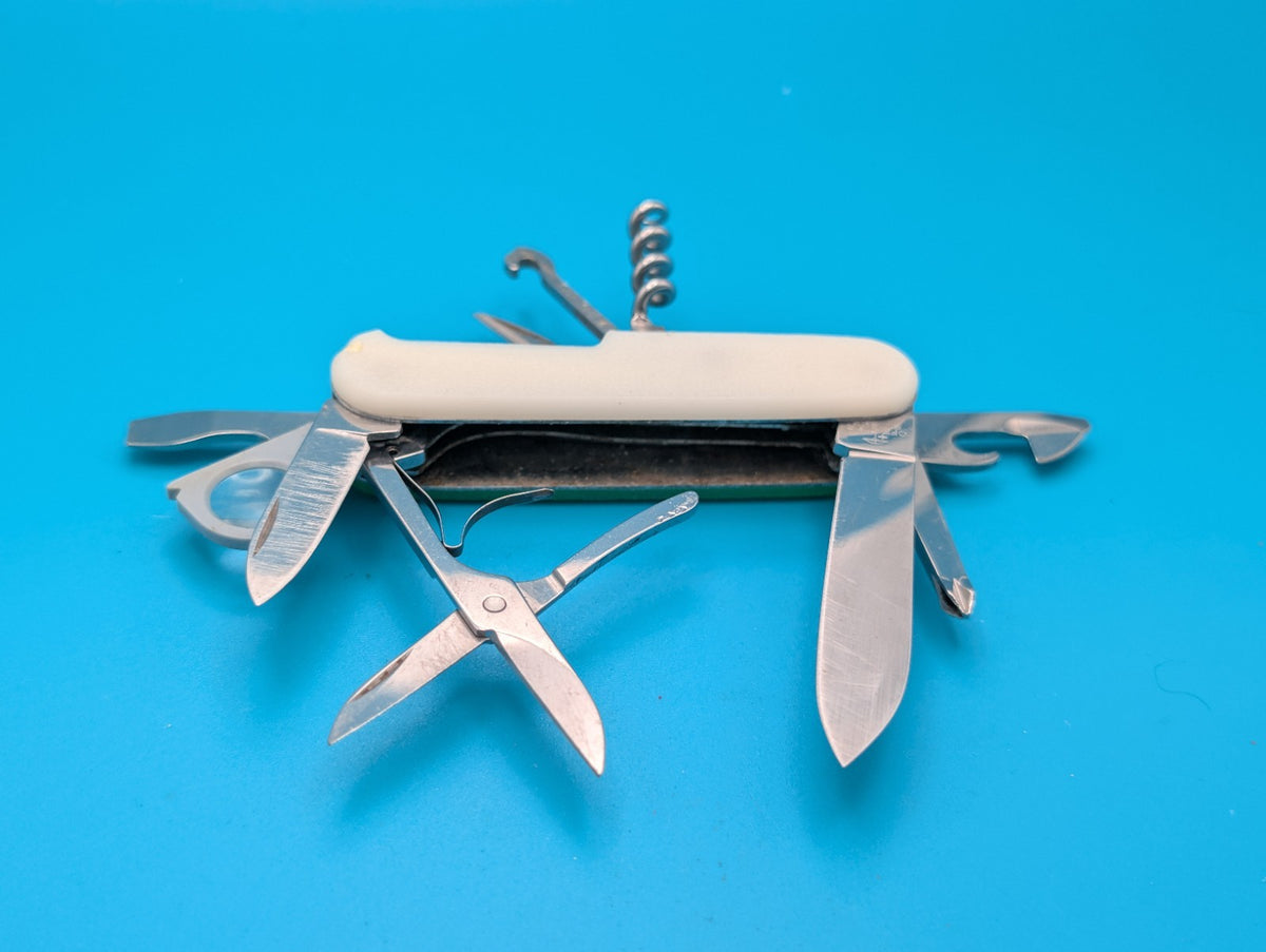 CUSTOM VICTORINOX EXPLORER GLOW IN THE DARK SWISS ARMY KNIFE MULTI TOOL! 91mm