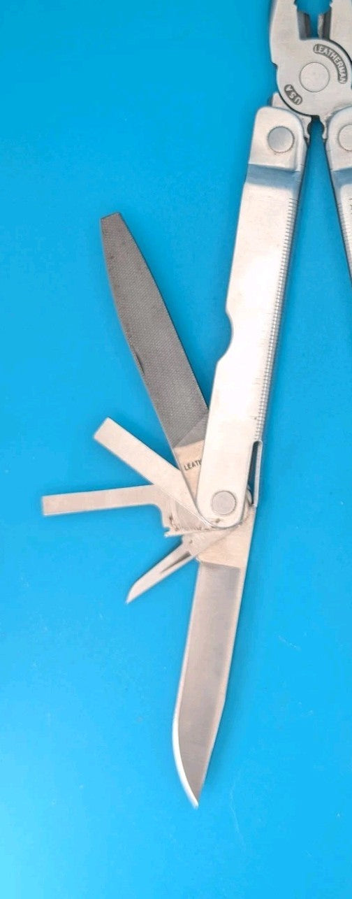Leatherman Super Tool! With Sheath! 11/99 Date!
