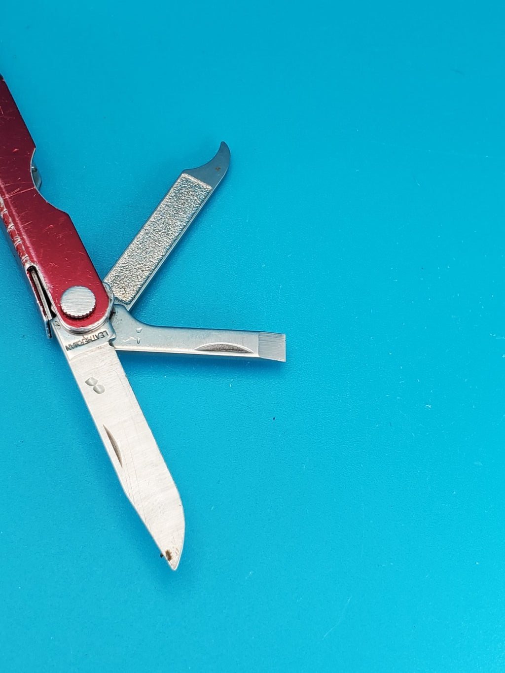 Leatherman Micra Multi-Tool, Knife, Scissors, Key Ring, Red