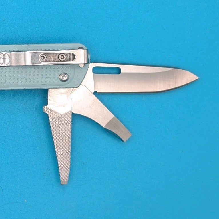 Leatherman FREE T4 Pocket Knife Multi-tool! Teal! RETIRED!