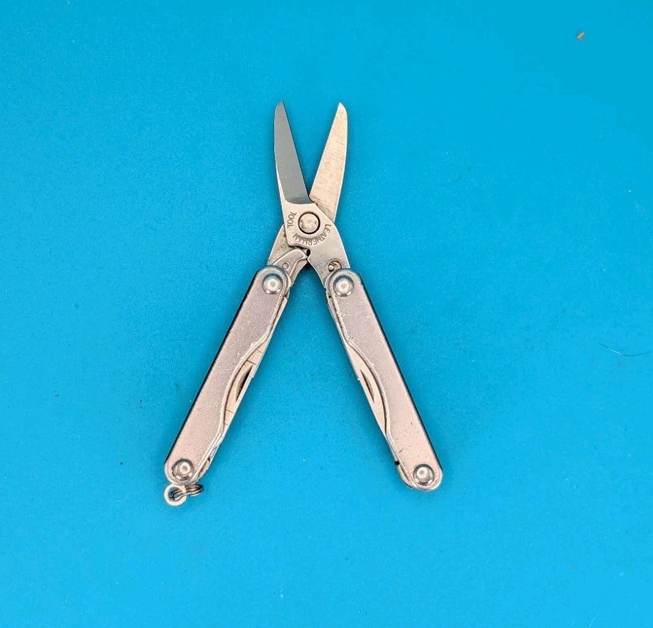 Leatherman Squirt S4 Multi-Tool, Key Ring, Retired, GRAY!