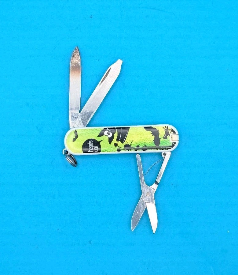 Victorinox Classic 2013 Limited Edition 'Heads Up!" Swiss Army Knife! 58mm