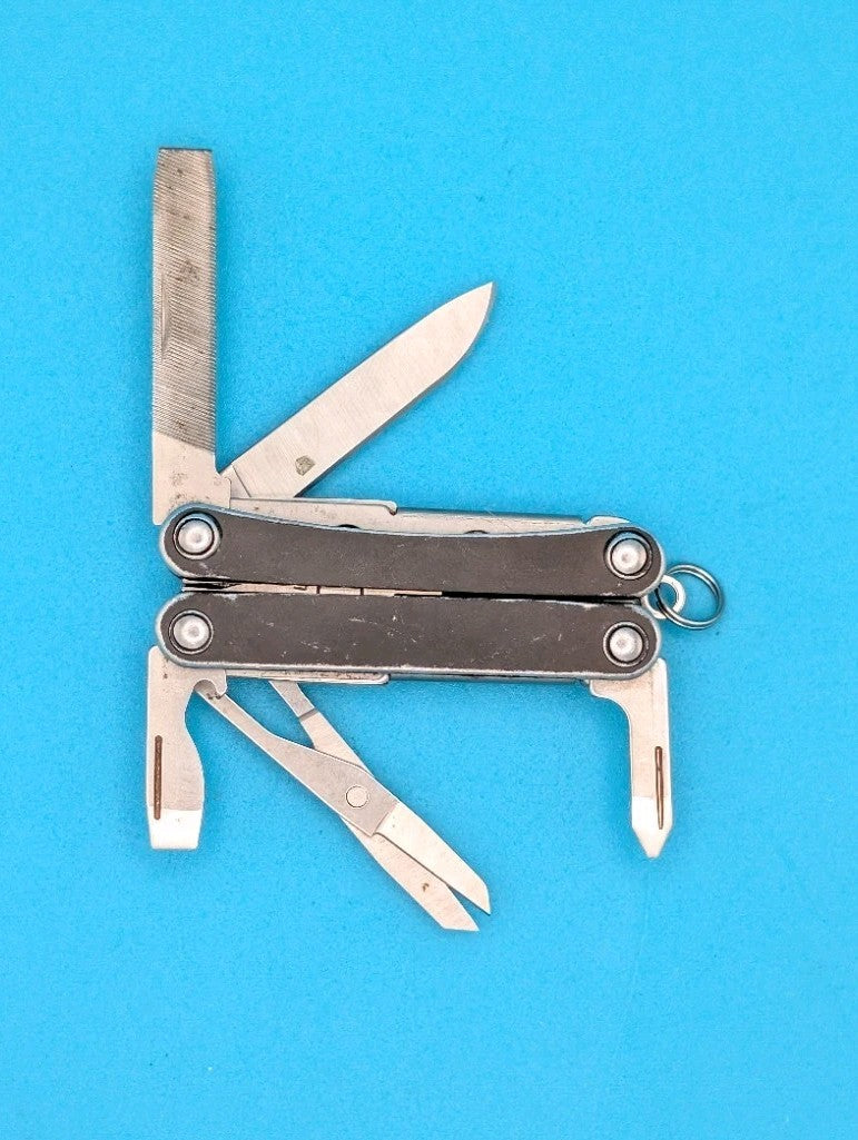Leatherman SQUIRT PS4 Multi-Tool With Pliers Scissors Knife BLACK!