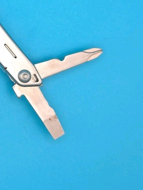 LEATHERMAN WINGMAN MULTI-TOOL! FAST SHIPPING! WITH SHEATH!