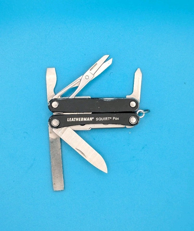 Leatherman Squirt PS4 Multi-Tool With Pliers Scissors Knife Black