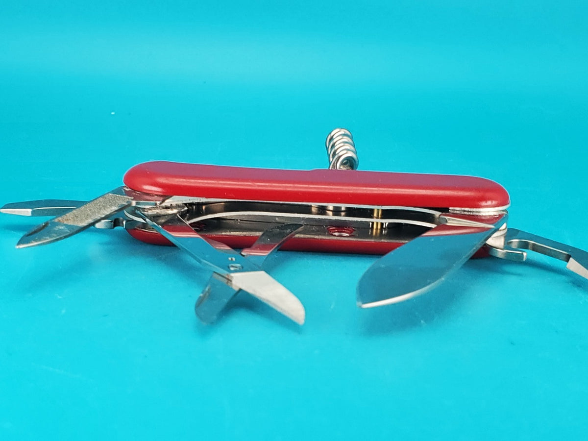 Wenger Traveler Red Swiss Army Knife Multi Tool!