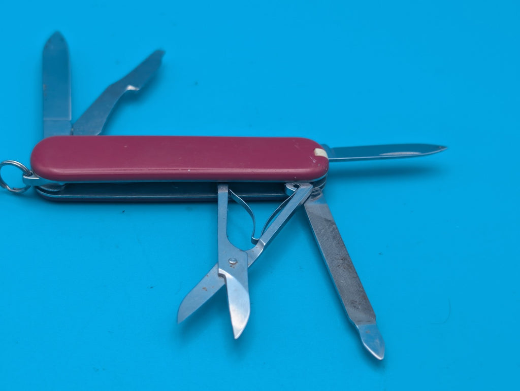 Victorinox Executive Swiss Army Knife, RED! FREE SHIPPING! RETIRED!