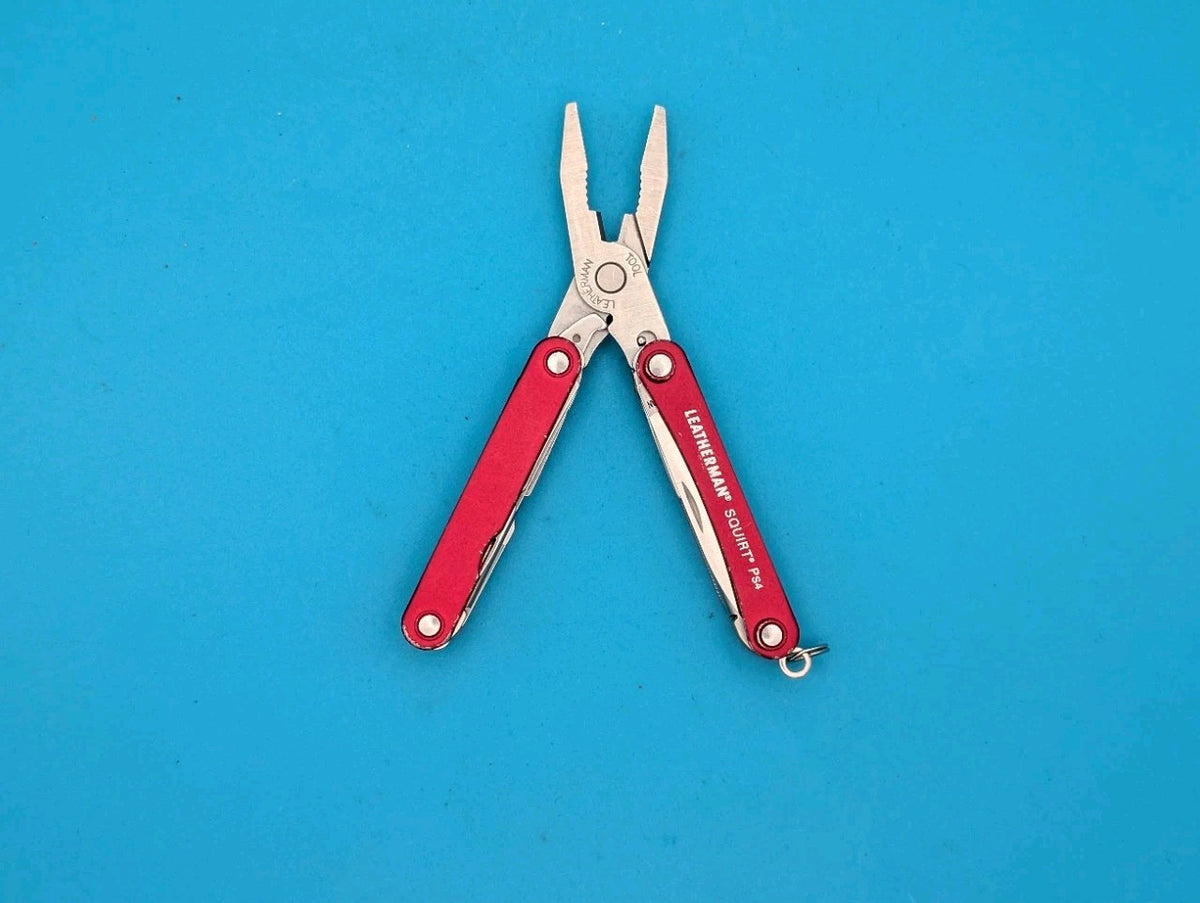 Leatherman SQUIRT PS4 Multi-Tool With Pliers Scissors Knife RED!