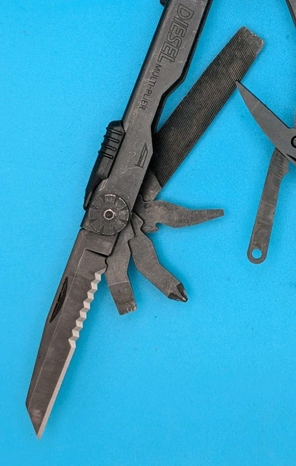 Gerber Diesel Multi Plier Black Multi-Tool!