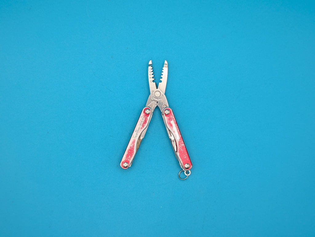 Leatherman Squirt ES4 USA Radio Shack! Limited Edition!