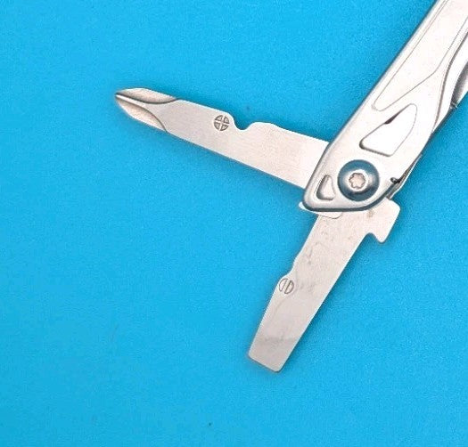 Leatherman Sidekick Multi-Tool, Knife, Pliers, Saw, Stainless