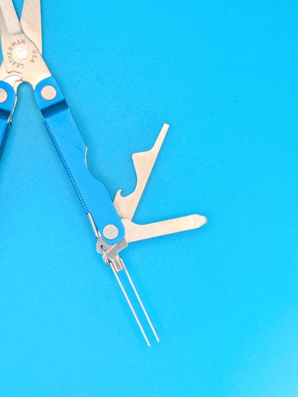 Leatherman Micra Multi-Tool, Knife, Scissors, Key Ring, Blue!