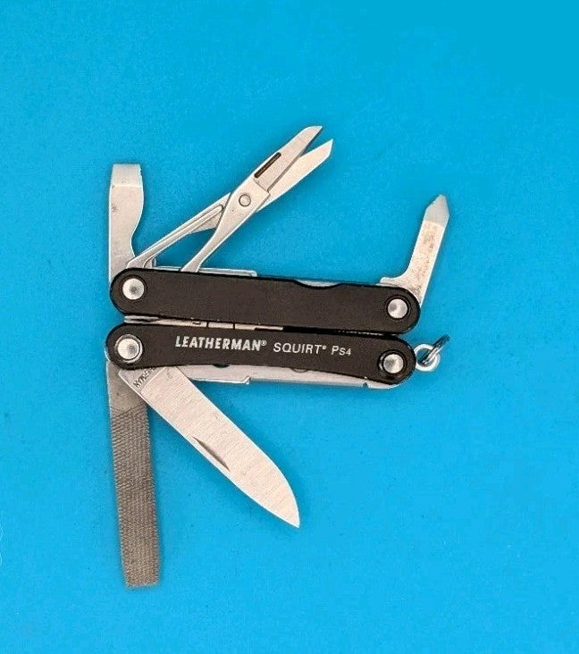 Leatherman SQUIRT PS4 Multi-Tool With Pliers Scissors Knife BLACK!