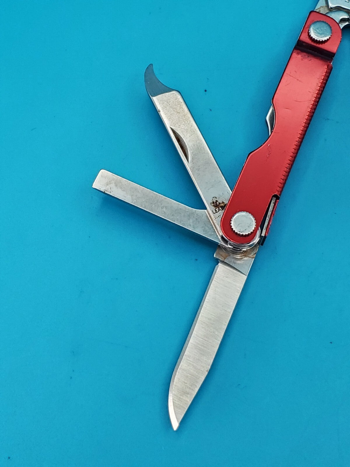Leatherman Micra Multi-Tool, Knife, Scissors, Key Ring, Red
