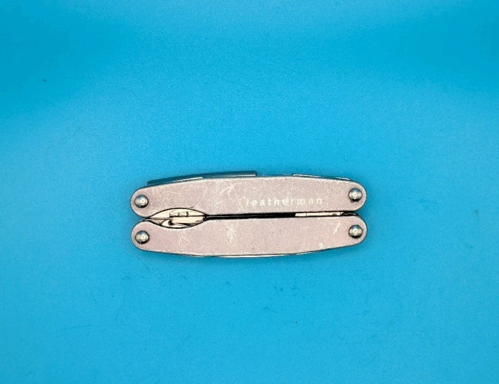 Leatherman Juice S2 Gray Multi Tool! RETIRED!