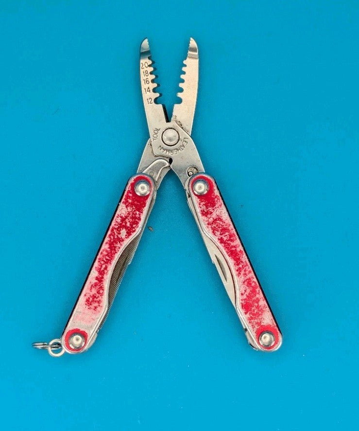 Leatherman Squirt E4 USA Radio Shack! Limited Edition!
