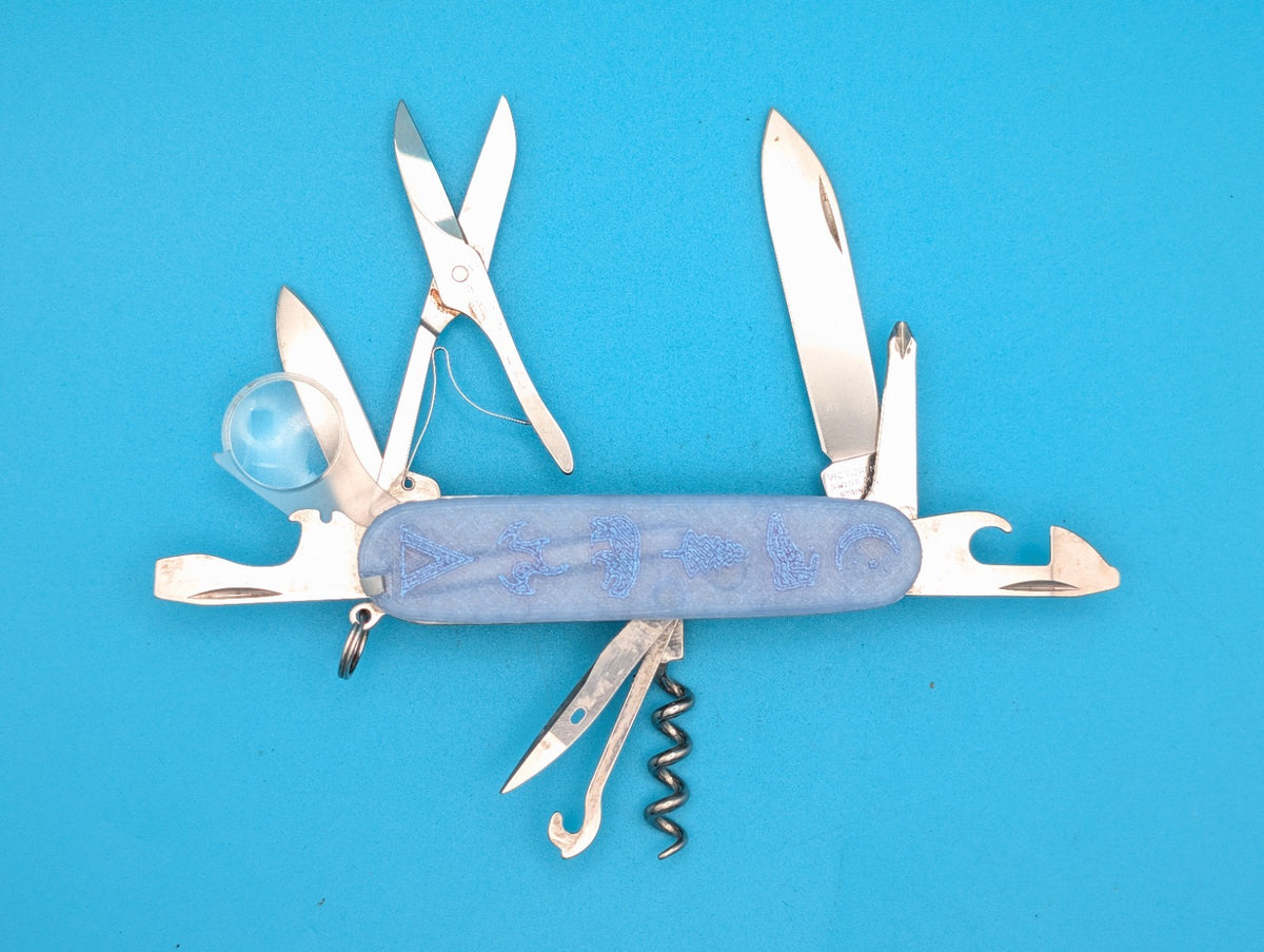 VICTORINOX EXPLORER GLOW IN THE DARK SWISS ARMY KNIFE MULTI TOOL!