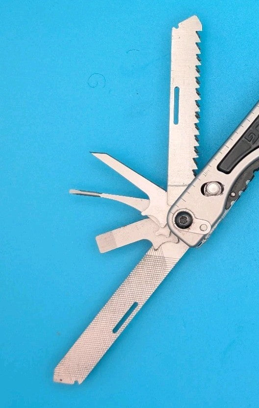 Retired SOG PowerPlay Knife Pliers Multi Tool!