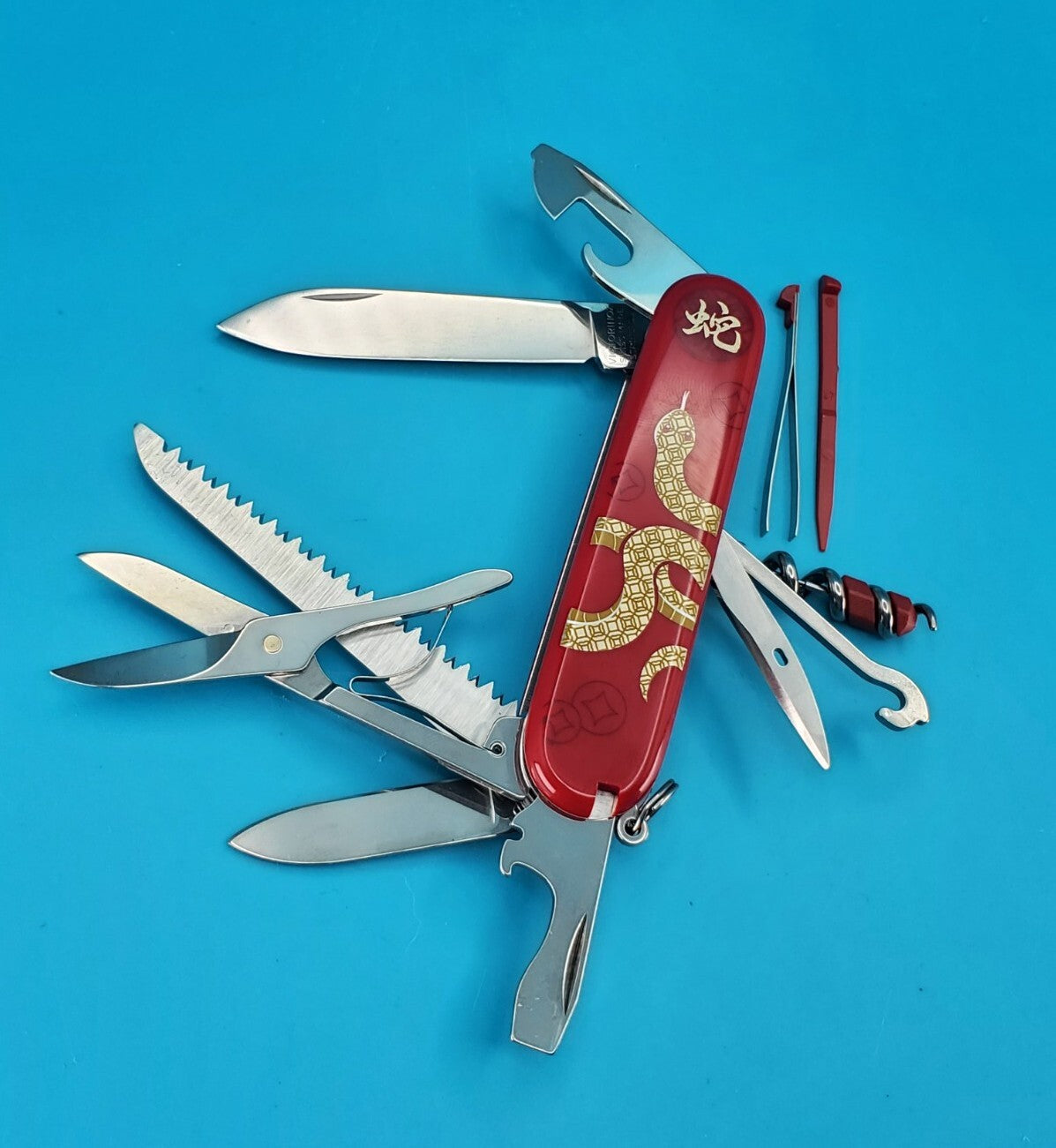 Victorinox Huntsman Swiss Army Knife! 2025 Chinese Zodiac Snake! 1/6000