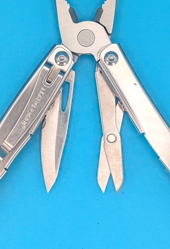 Leatherman Wingman Multi-Tool with Sheath