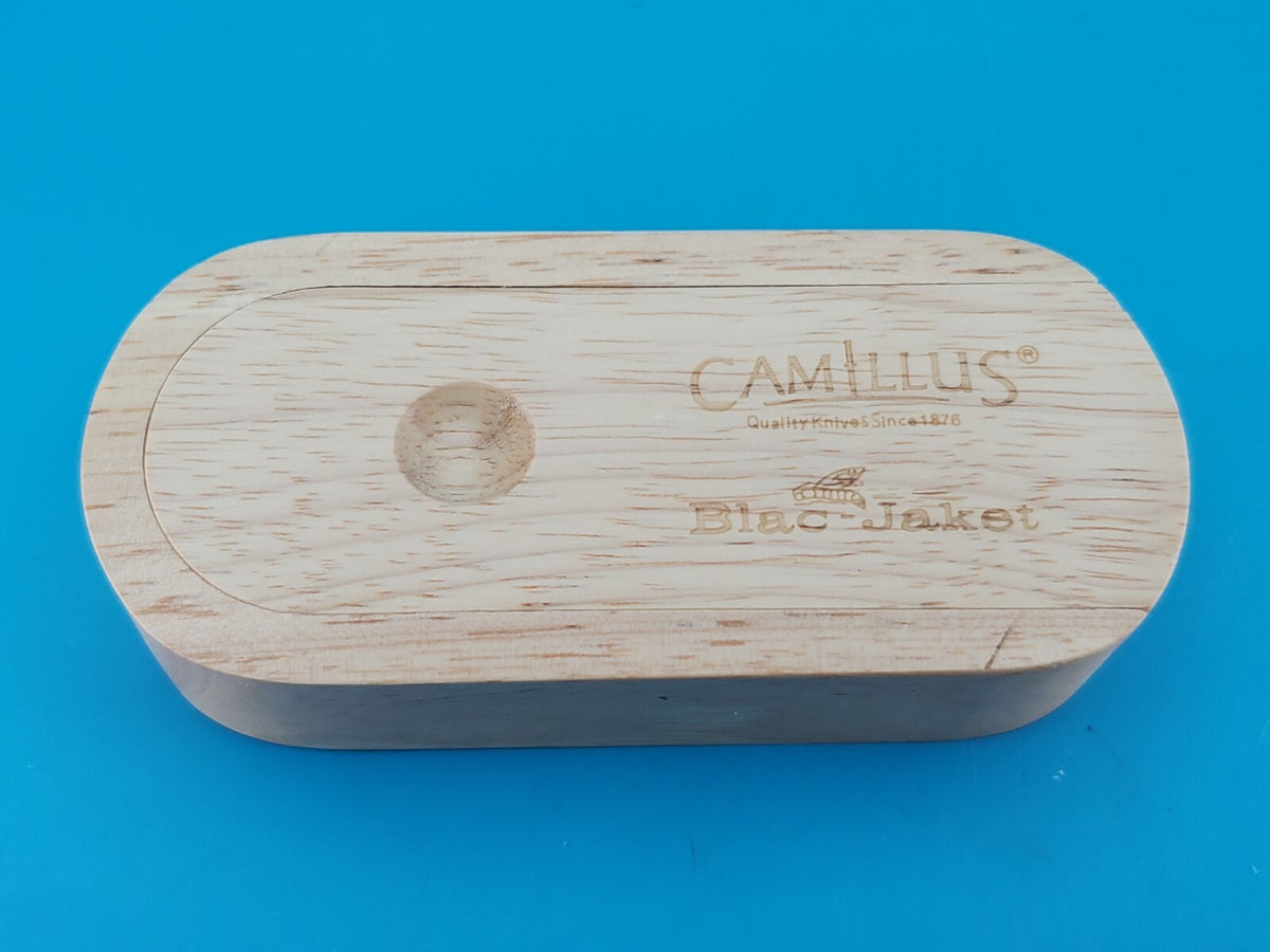 Camillus Muskrat Knife Blac-Jaket with Wood Box!