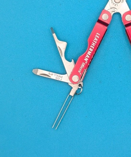 Leatherman Micra Multi-Tool, Knife, Scissors, Key Ring, Red