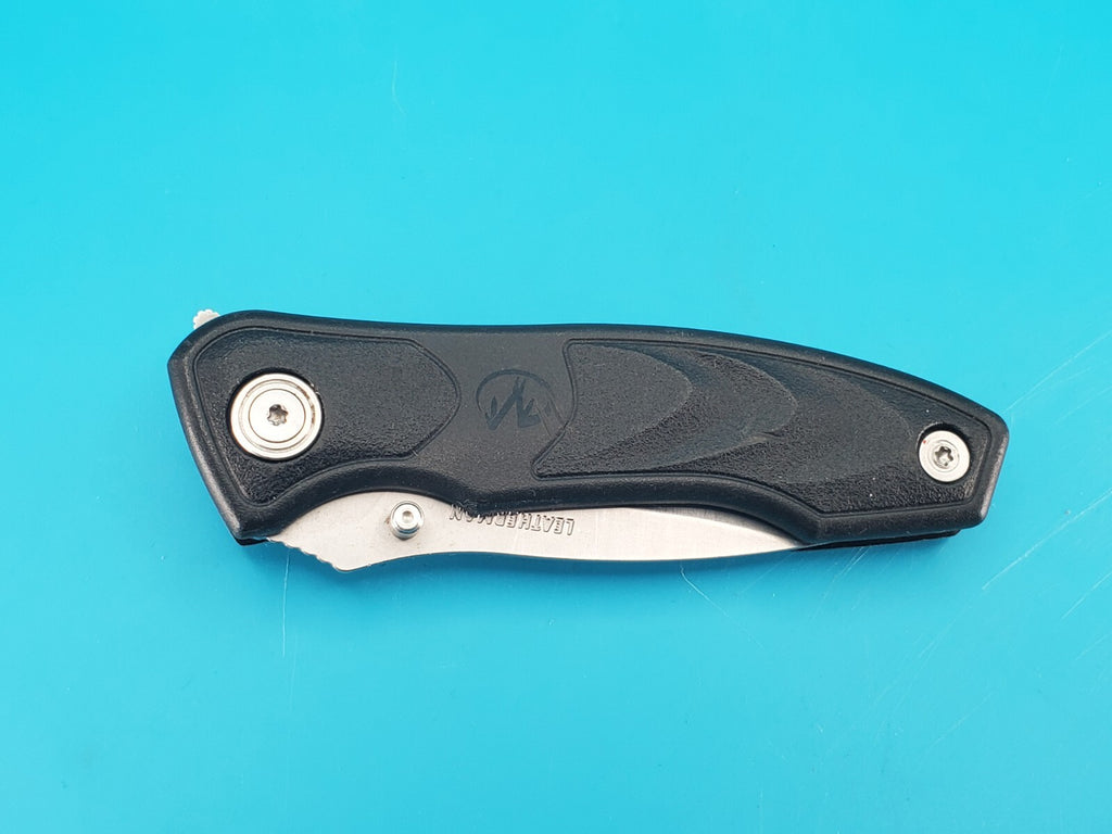 Leatherman C301 Pocket Knife with Clip Combo Blade Liner Lock!