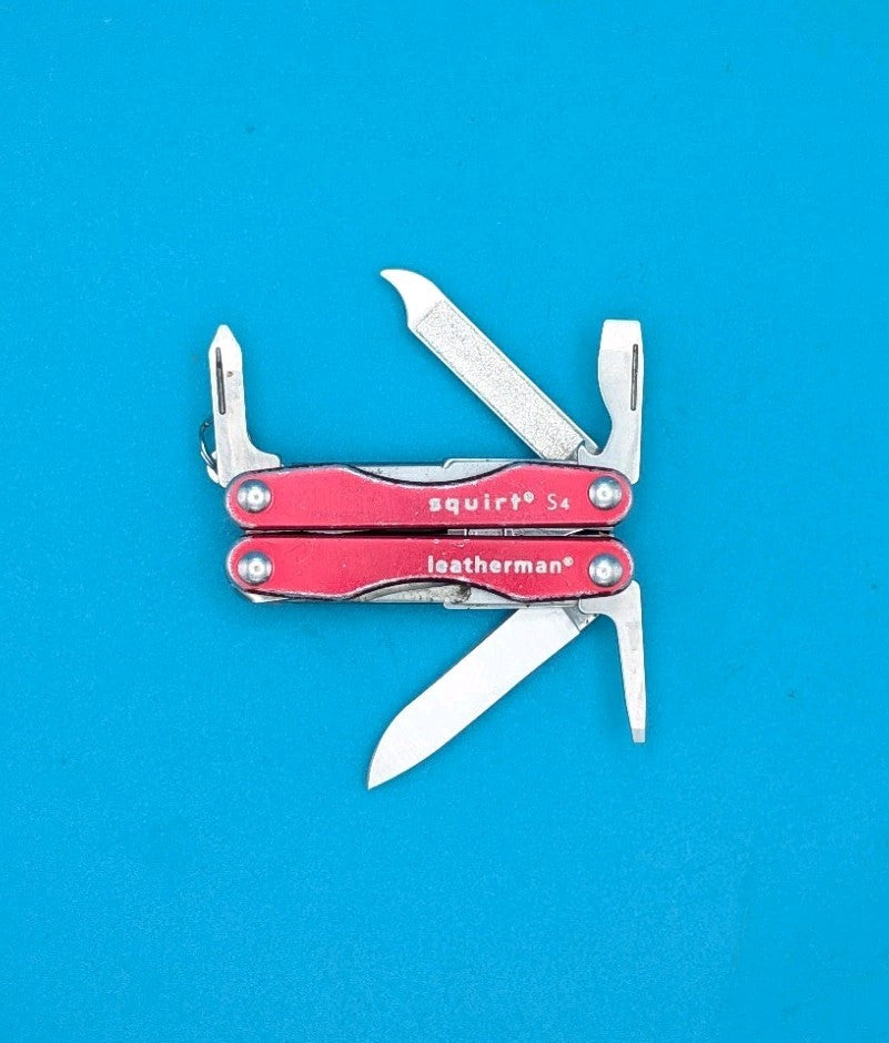 Leatherman Squirt S4 Multi-Tool, Key Ring, Retired, RED!